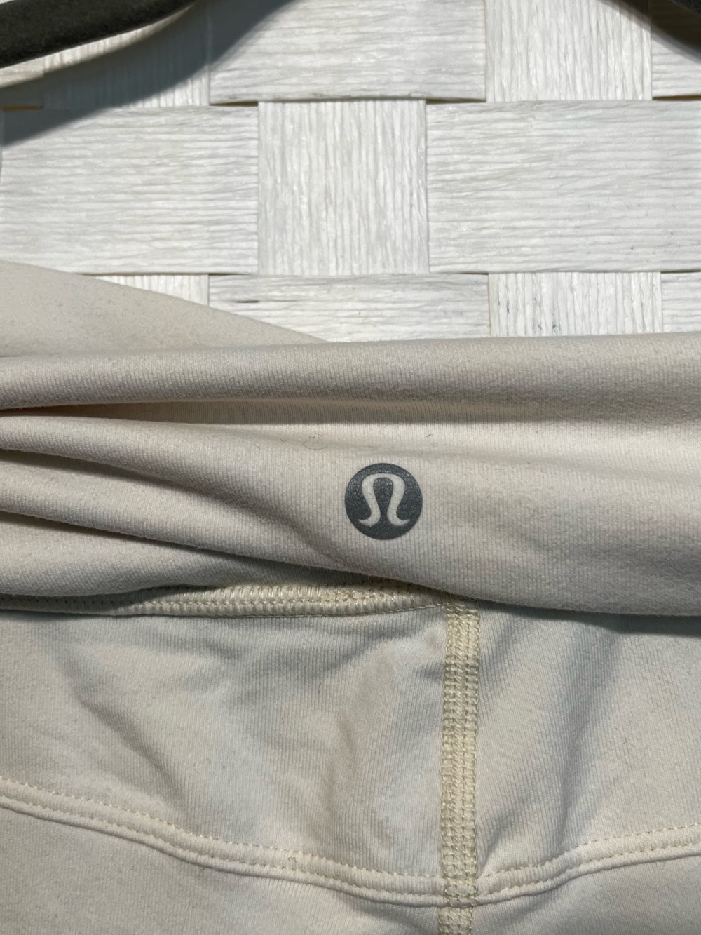 Lululemon Sunset Salutation Loose Fit Crop Yoga Pants Size 4 Creme White - Picture 7 of 9